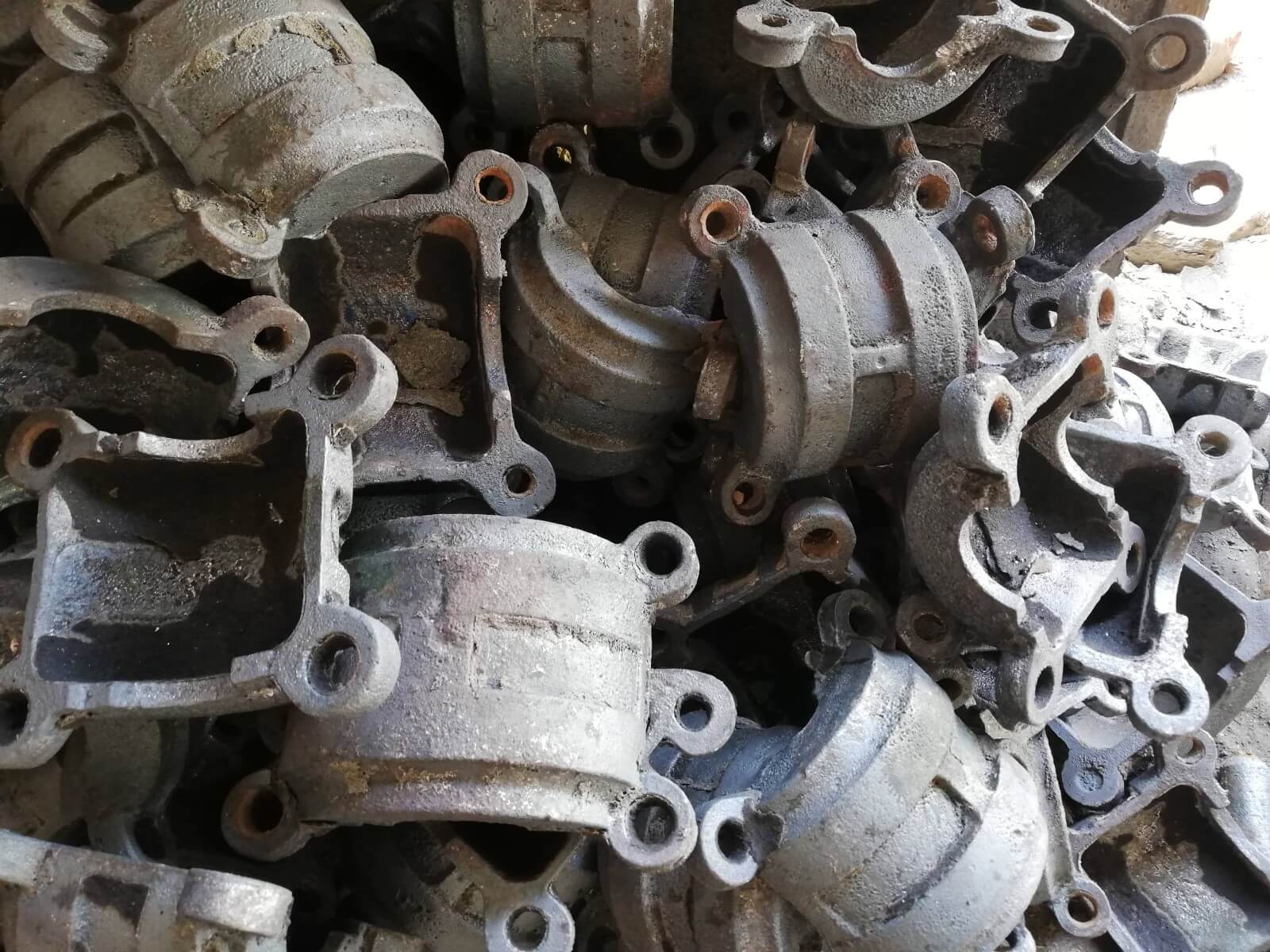 Steel casting grinding and finishing