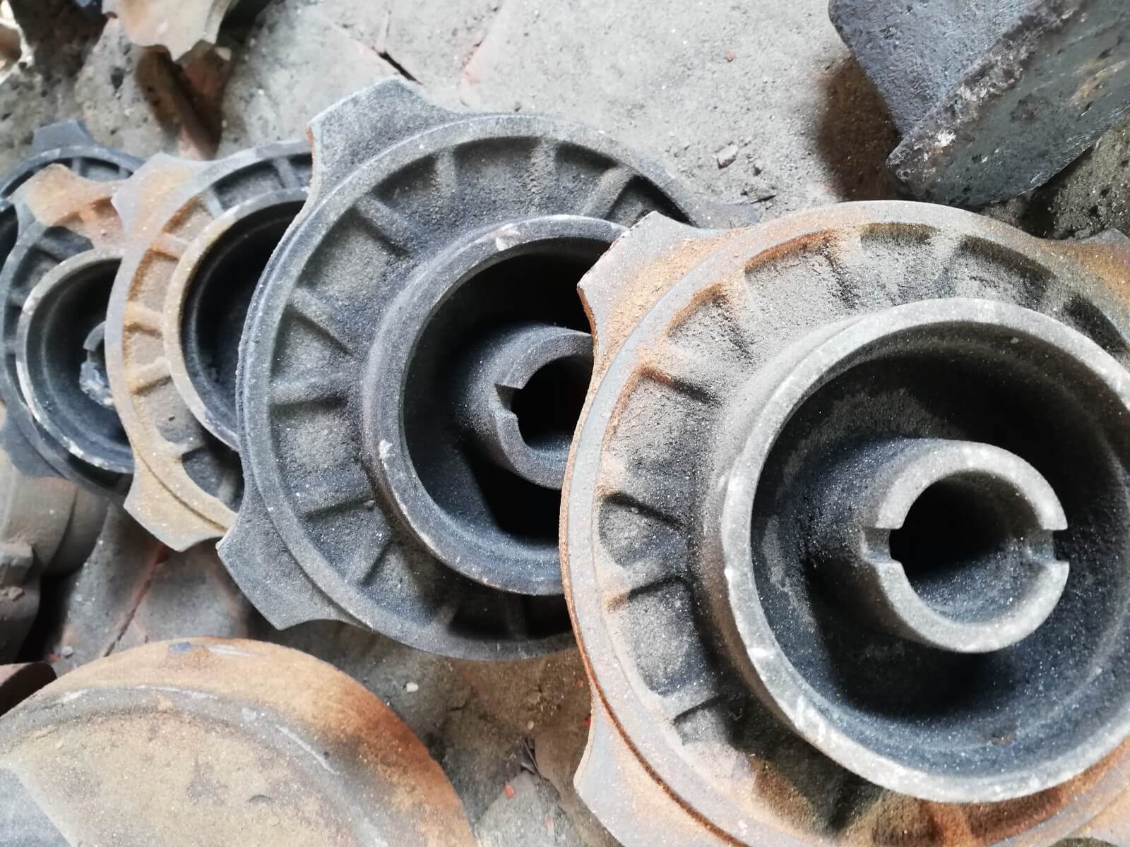 Induction furnace melting steel